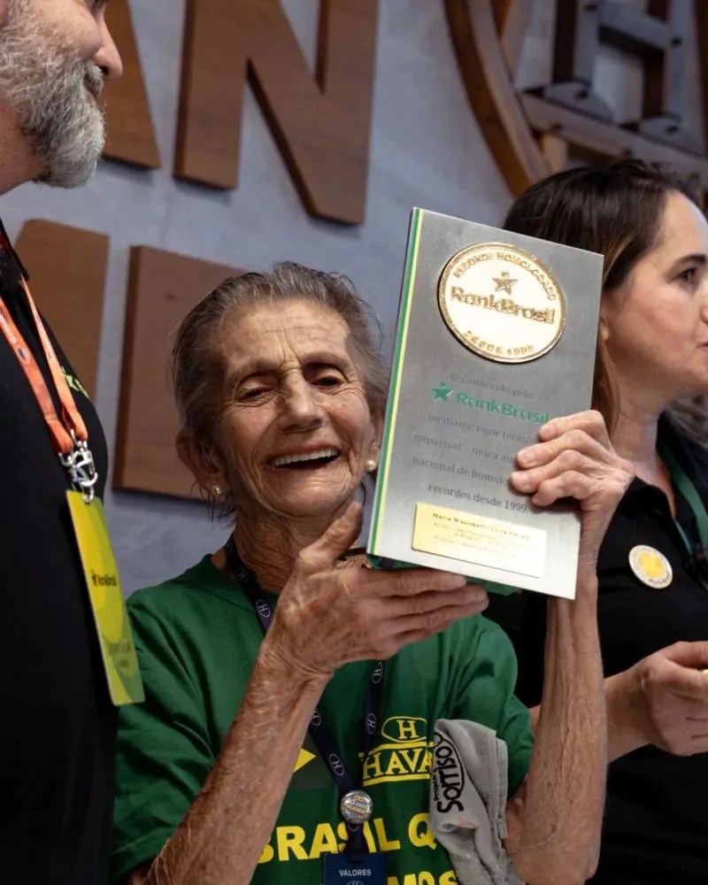 Blumenauense de 92 anos é destaque nacional por emprego formal