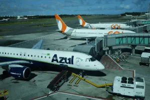 FAB investiga quase colisão entre aviões em Congonhas