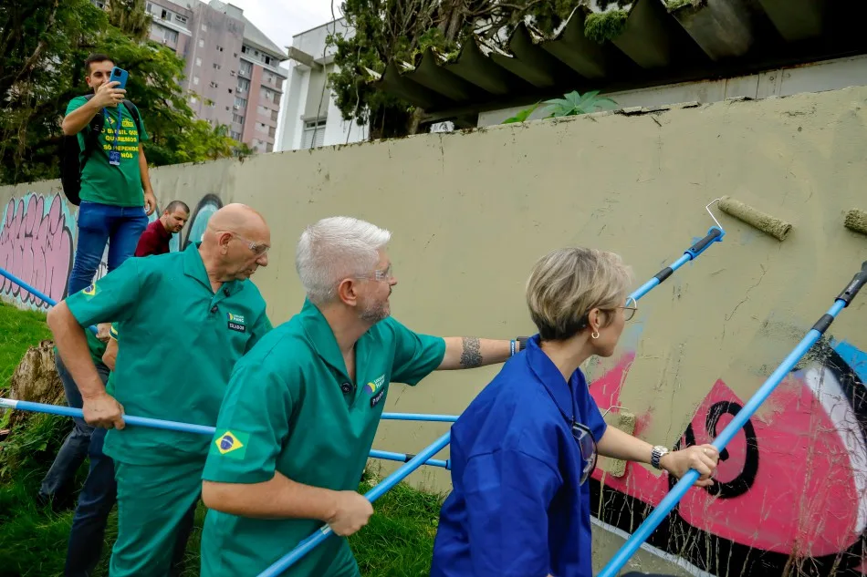 Luciano Hang apoia ação contra pichações em Blumenau