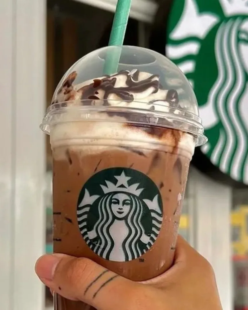 Starbucks abandona IA de contagem de estoque após falhas