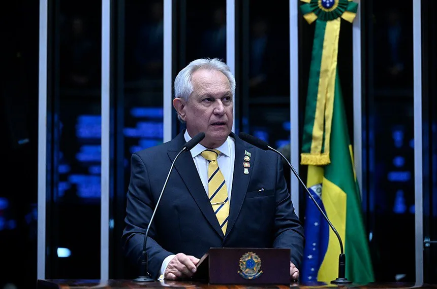 Hermes Klann, de Brusque, assume como senador e destaca força de Santa Catarina