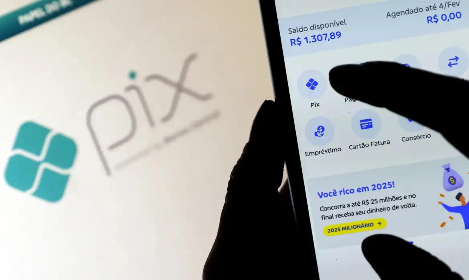 Pix fora do ar? Usuários relatam falhas em pagamentos nesta quarta-feira