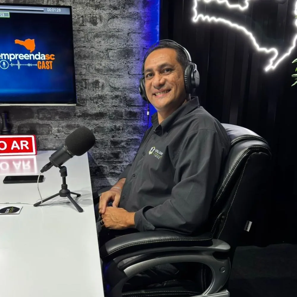 Comunicação que vende: como Allan Santiago transforma posicionamento em influência e resultados