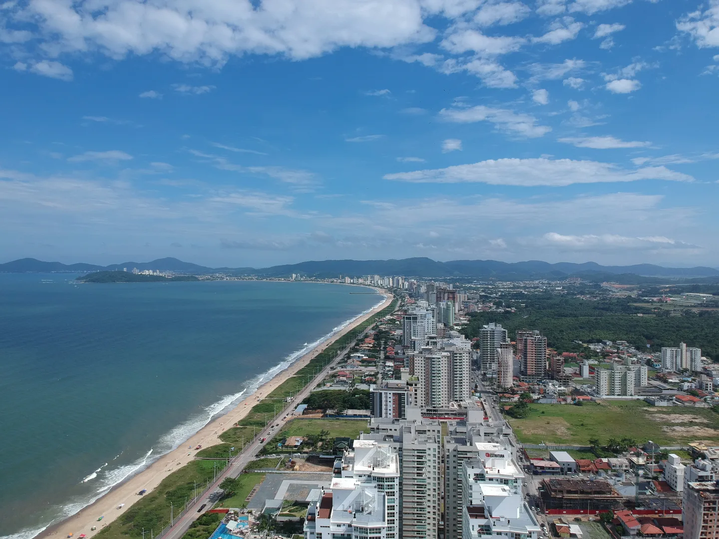 Piçarras avança no ranking nacional e muda o mapa do alto padrão em SC
