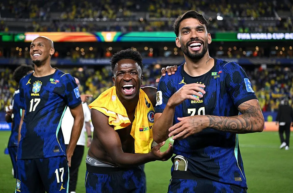 Copa do Mundo e expediente: o que está em jogo além do futebol?