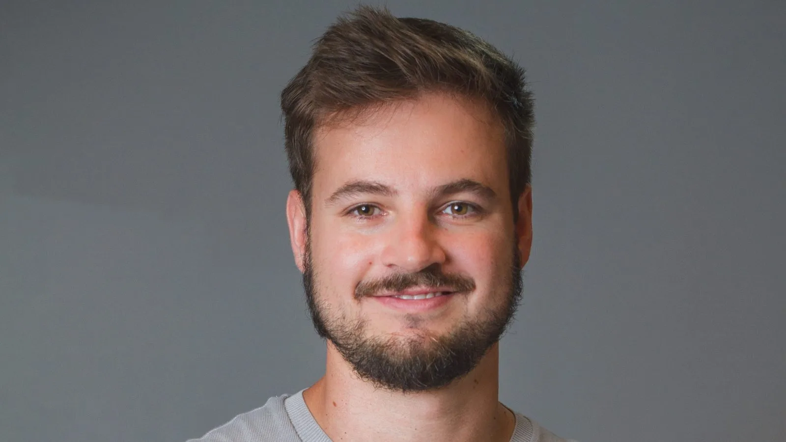 Startup de Itajaí revoluciona tradução juramentada no Brasil
