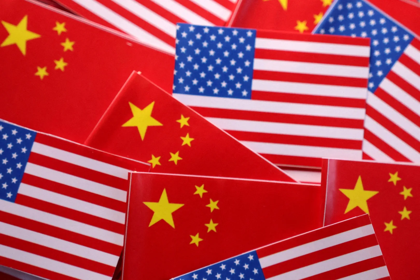 EUA desmantelam rede de hackers chineses