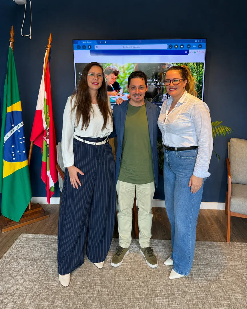 Educação bilíngue de alto nível em Balneário Piçarras