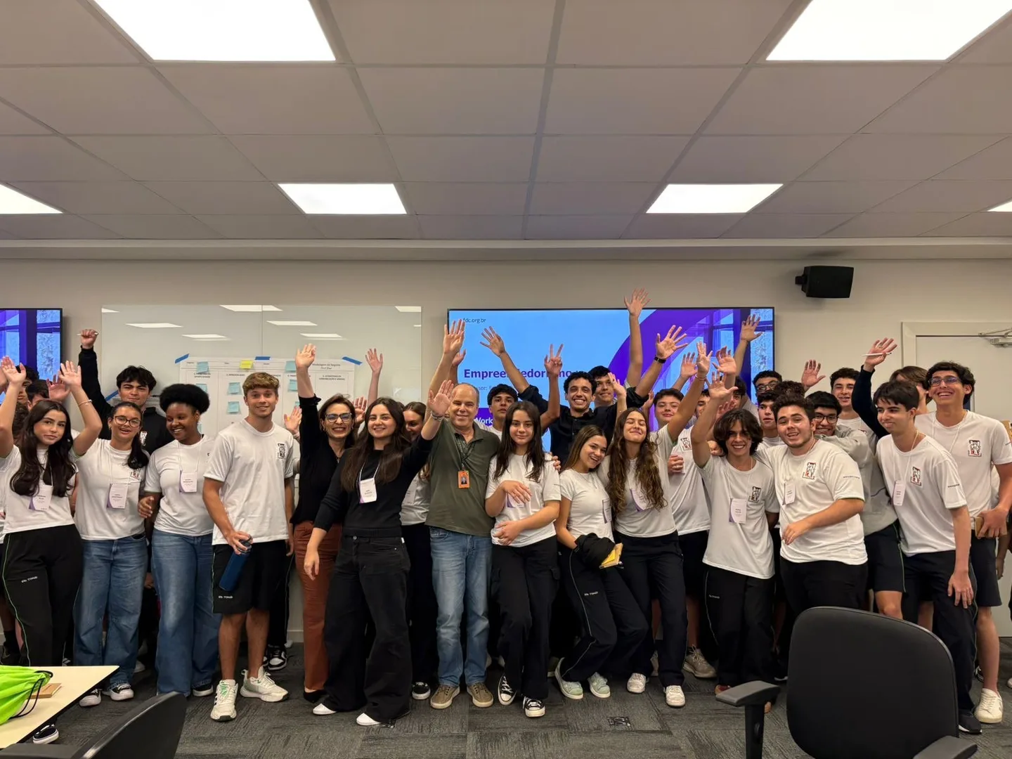 Alunos criam startups com impressora 3D única