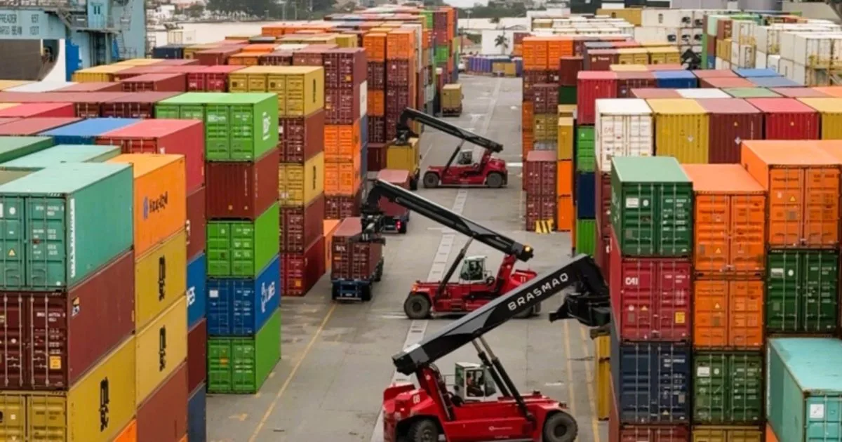 Itajaí supera grandes capitais e lidera importações no Brasil
