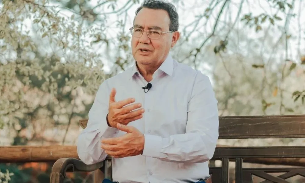 Augusto Cury avança nas intenções de voto