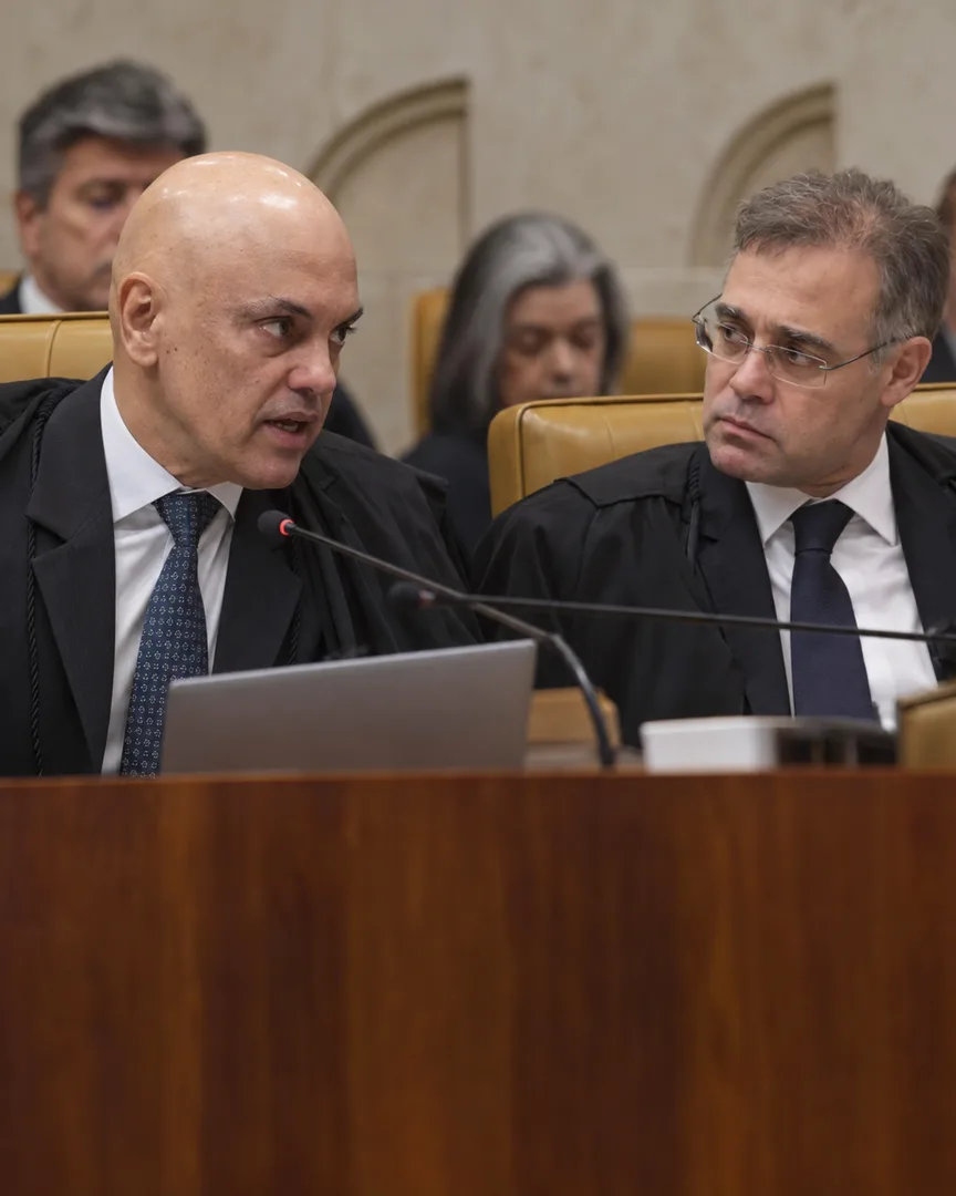 Moraes e Mendonça trocam acusações em sessão no STF