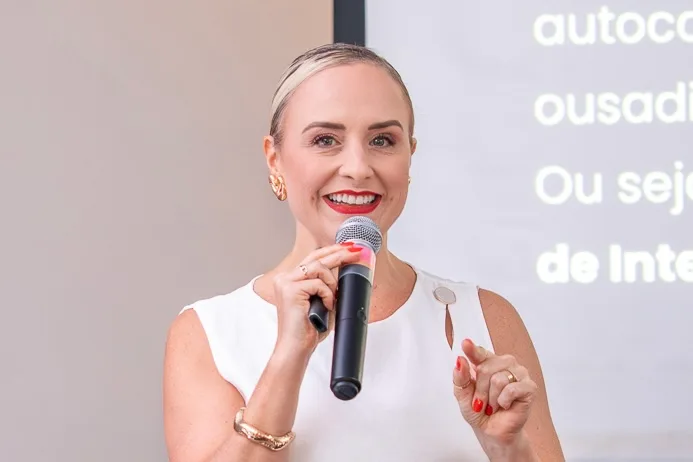 Angélica Zandonai