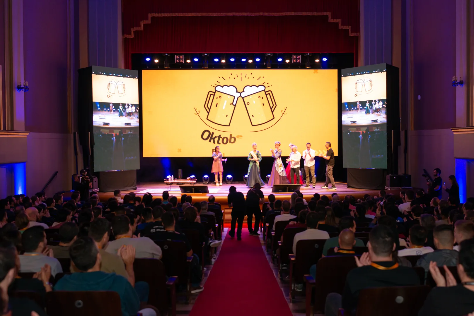 OKTOBERCLOUD: DE ENCONTRO DE VOLUNTÁRIOS À 9ª EDIÇÃO