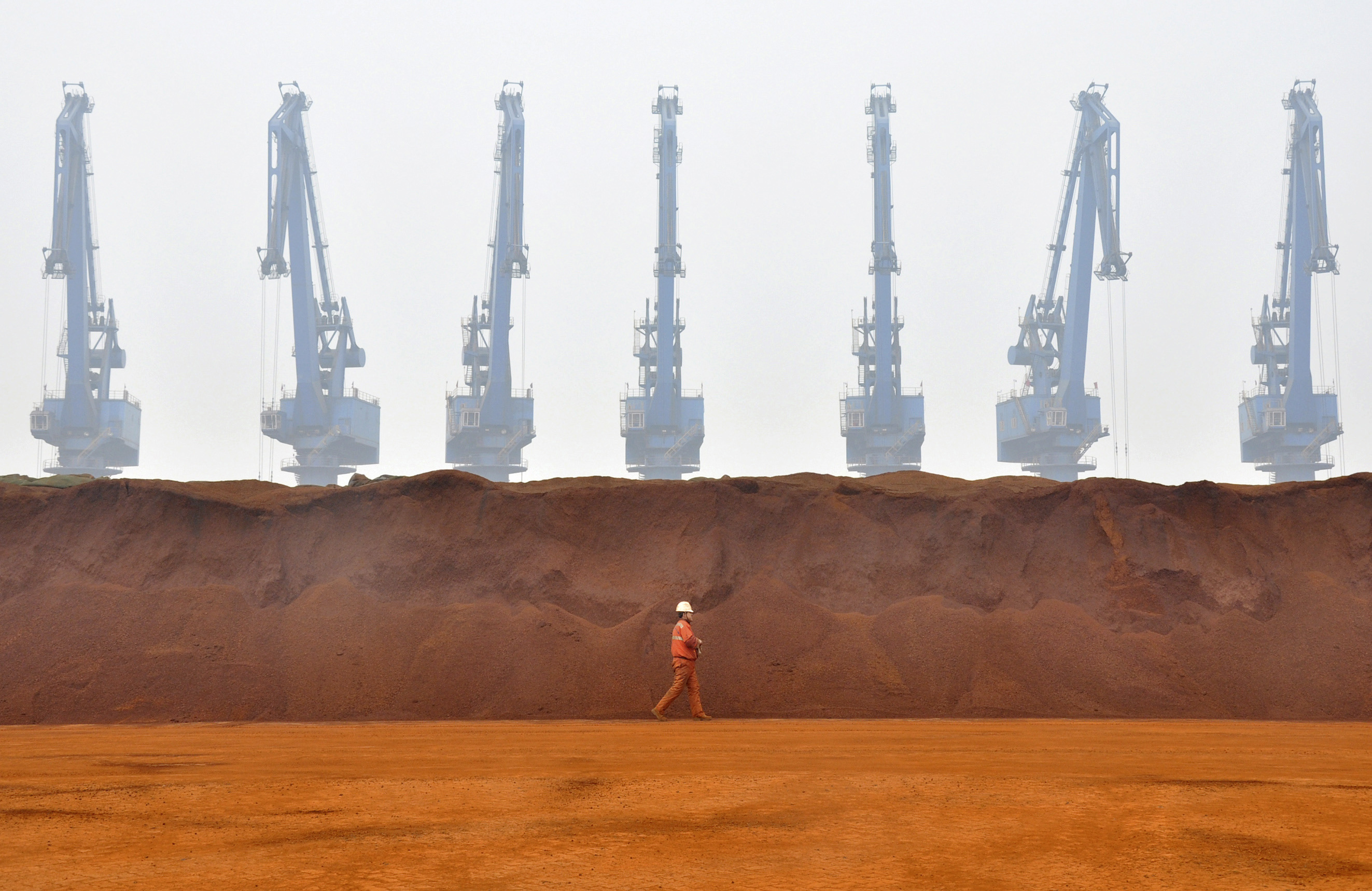 Vale e siderúrgicas caem com realização de lucros e recuo do minério de ferro