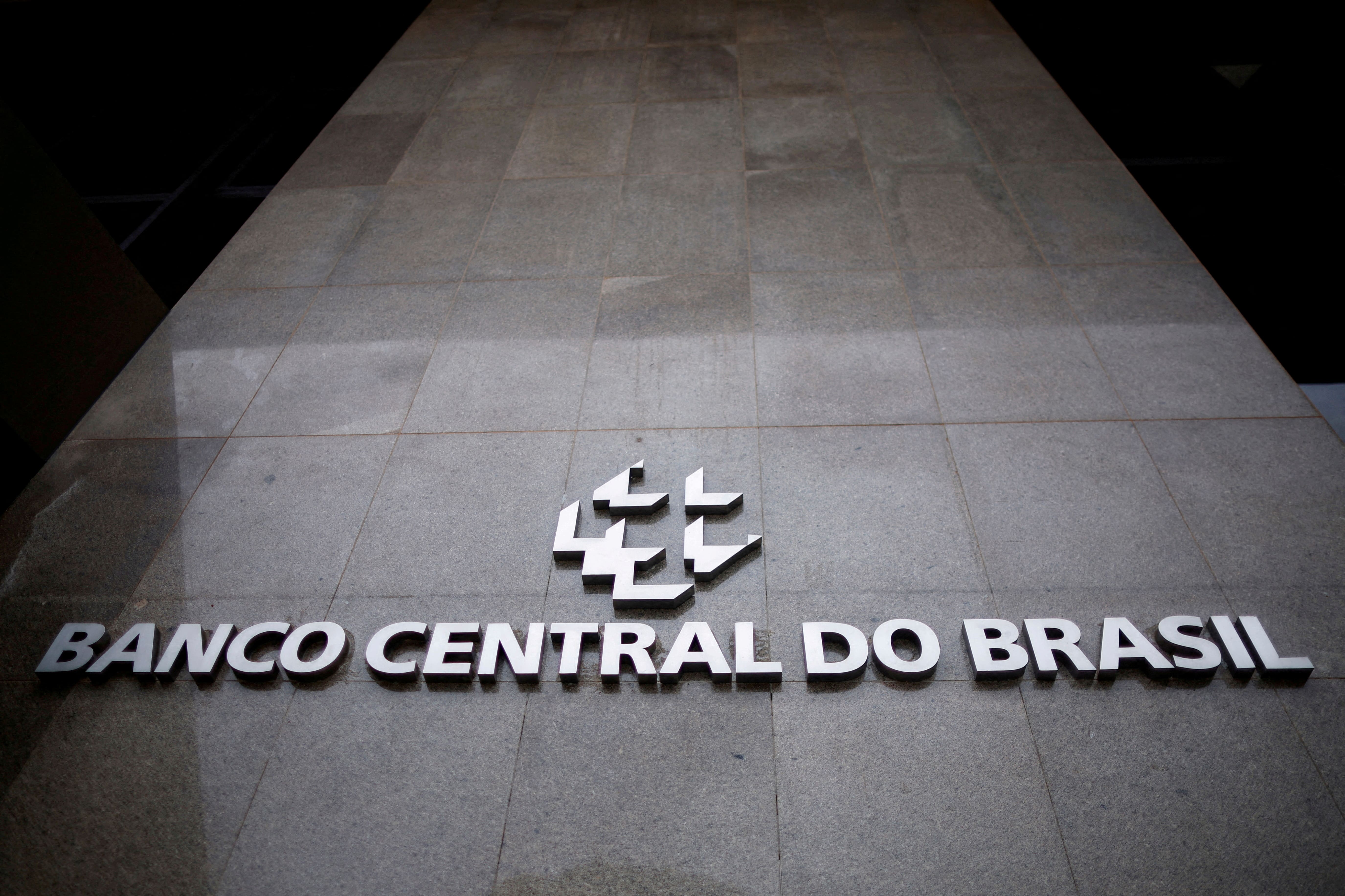 TCU: Ministro suspende fiscalização no Banco Central sobre caso Banco Master