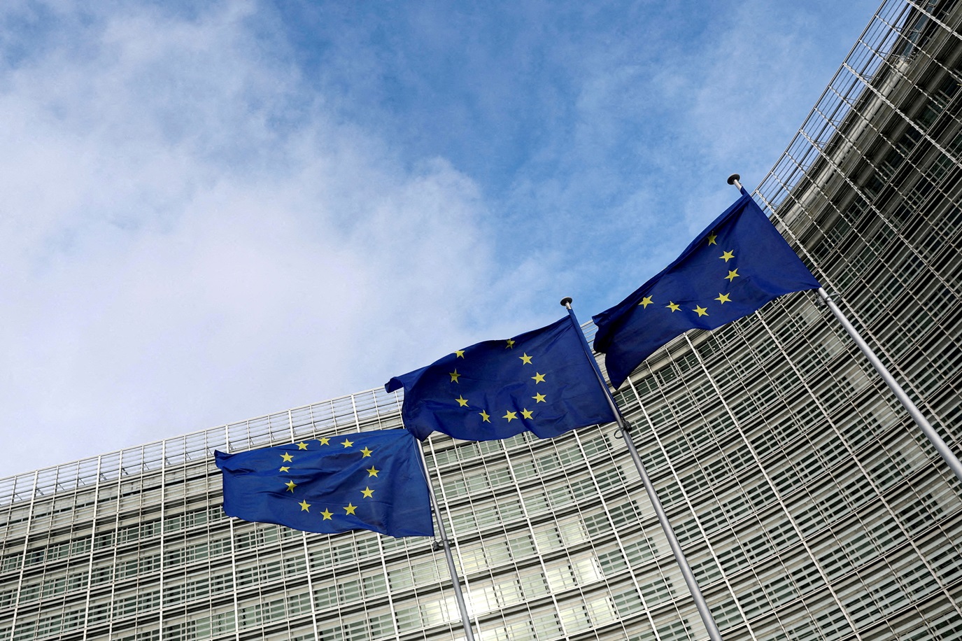 Inflação da Zona do Euro Desacelera a 2% em Dezembro, Indica Eurostat