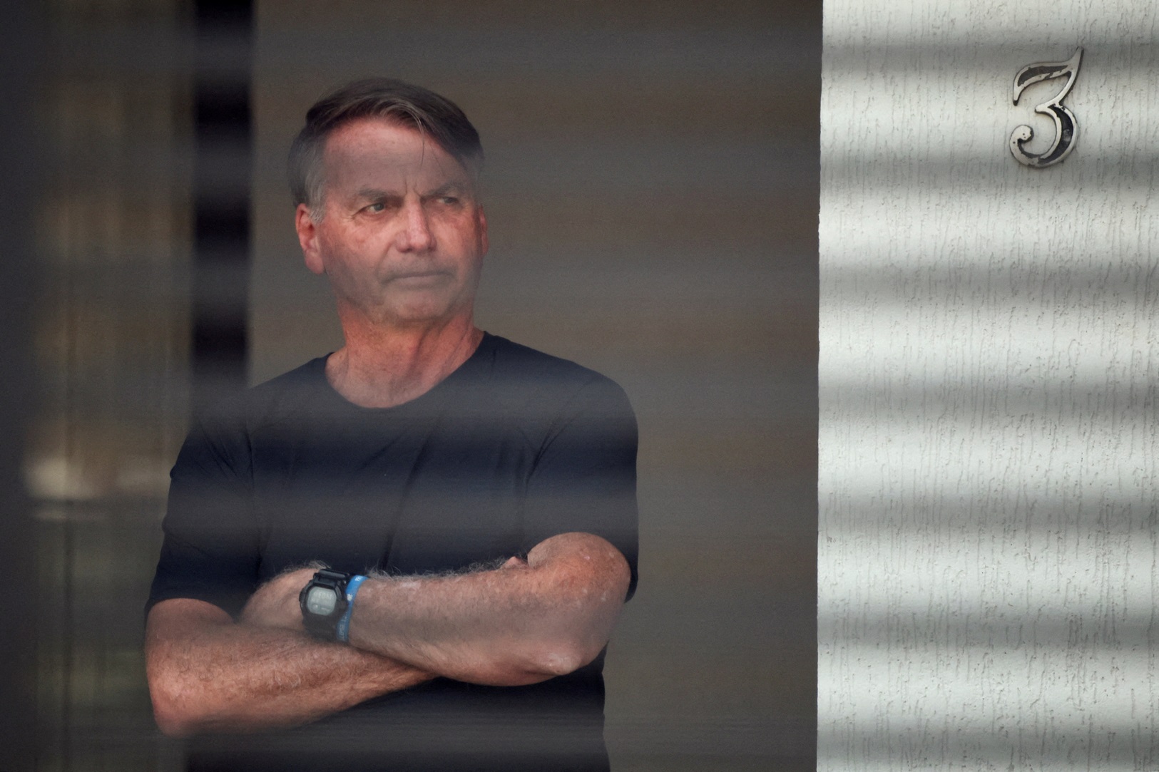 Defesa de Bolsonaro anuncia medidas legais após recusa de Moraes a pedido de transferência