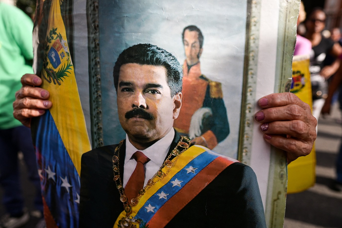 EUA recuam sobre 'Cartel de los Soles' e acusam Maduro de conspiração