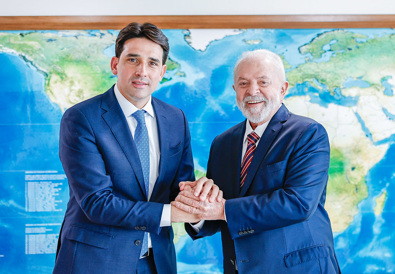 Sílvio Costa Filho deixa ministério para disputar vaga no Senado em 2026