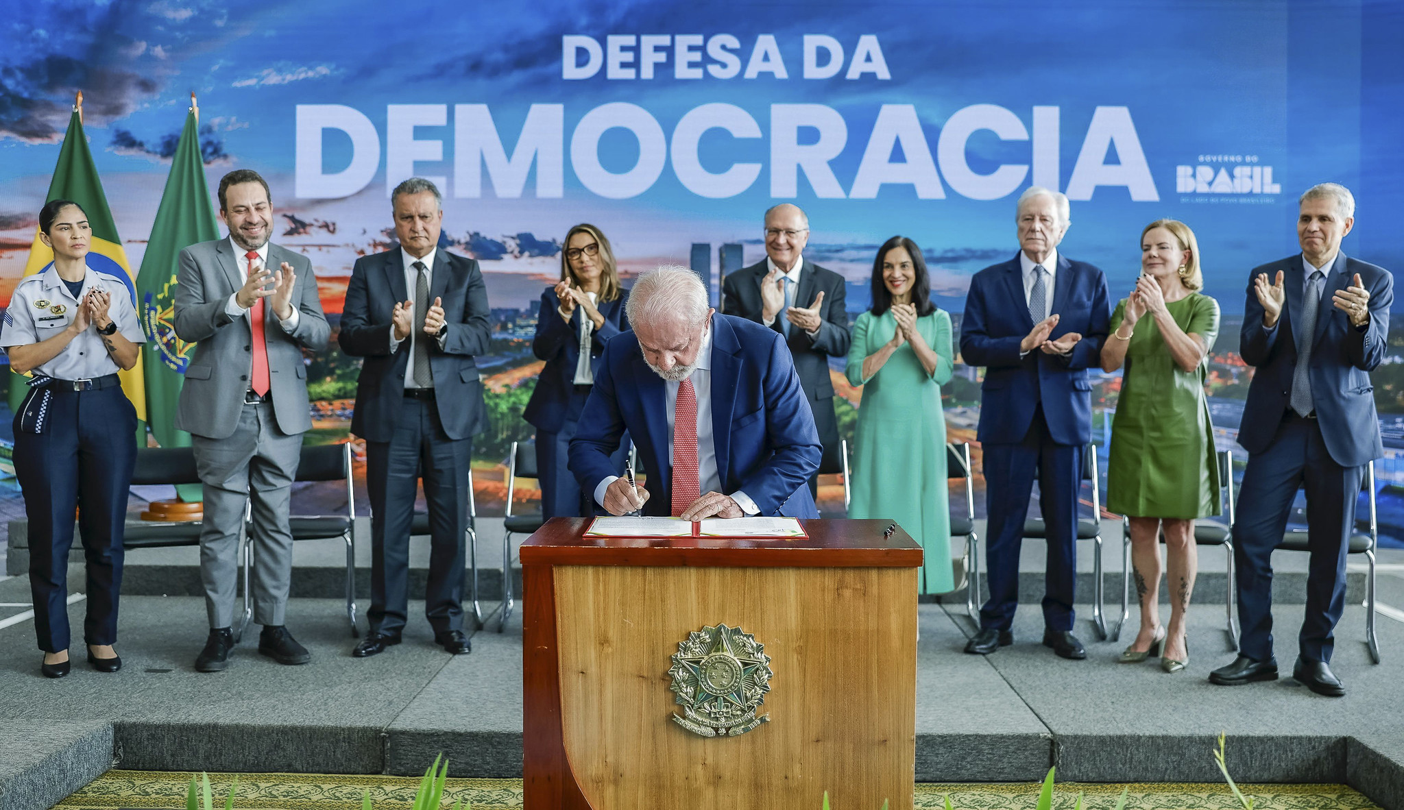Governo e PT buscam pressão popular para manter veto a projeto de dosimetria