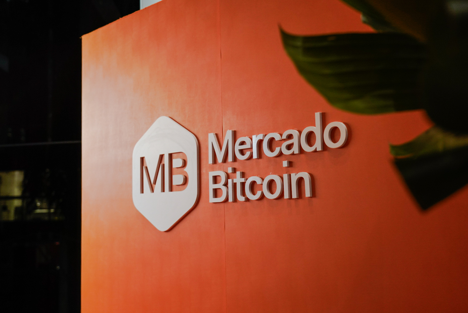 Mercado Bitcoin compra corretora do Banco Mercantil para ampliar atuação