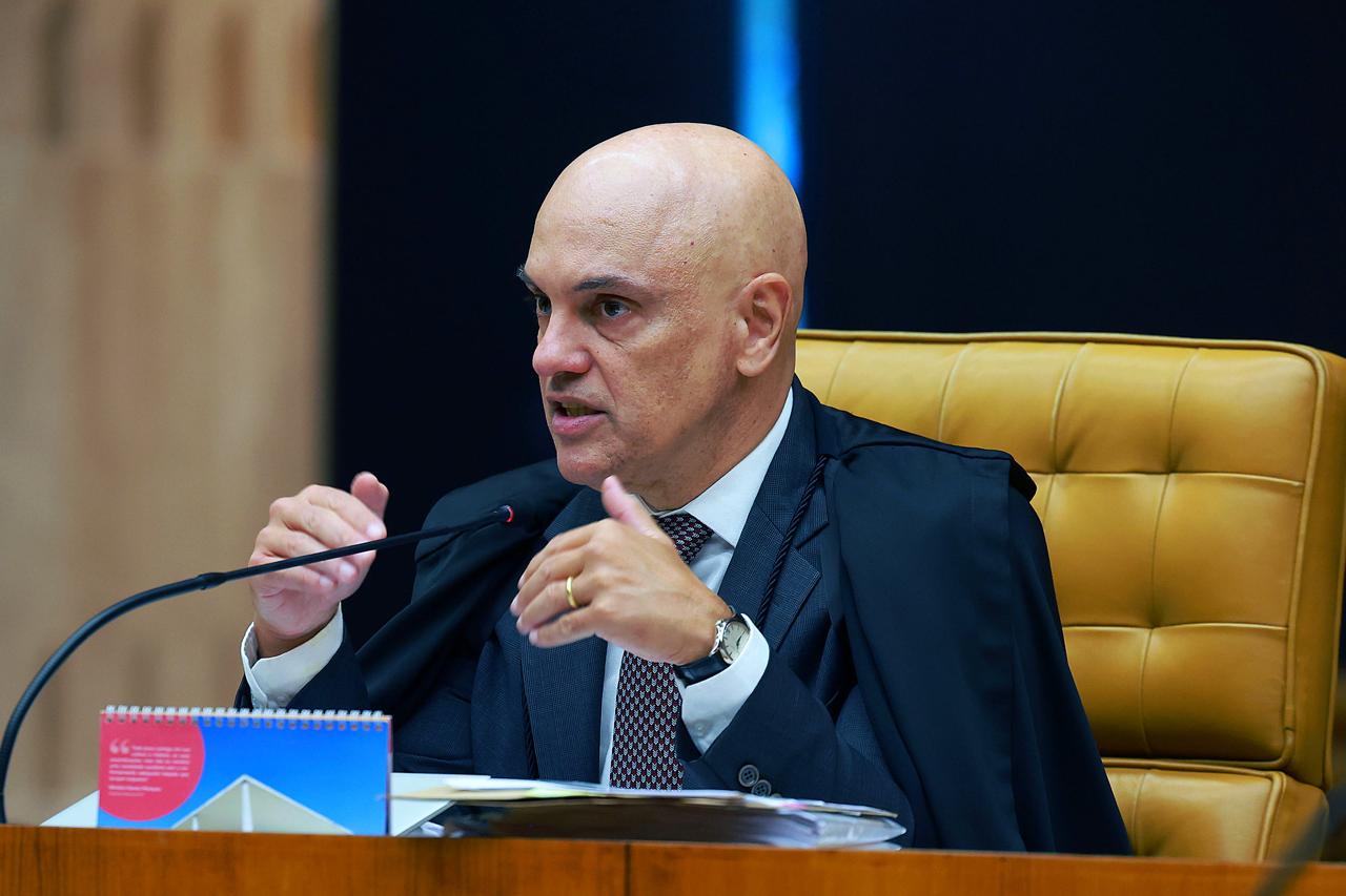 Moraes diz ter 'feito o que tinha que fazer' após decisão sobre Bolsonaro