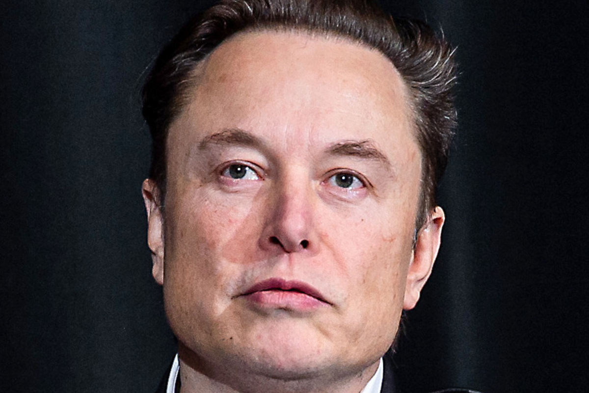 Musk nega conhecimento sobre imagens explícitas de menores geradas pelo Grok