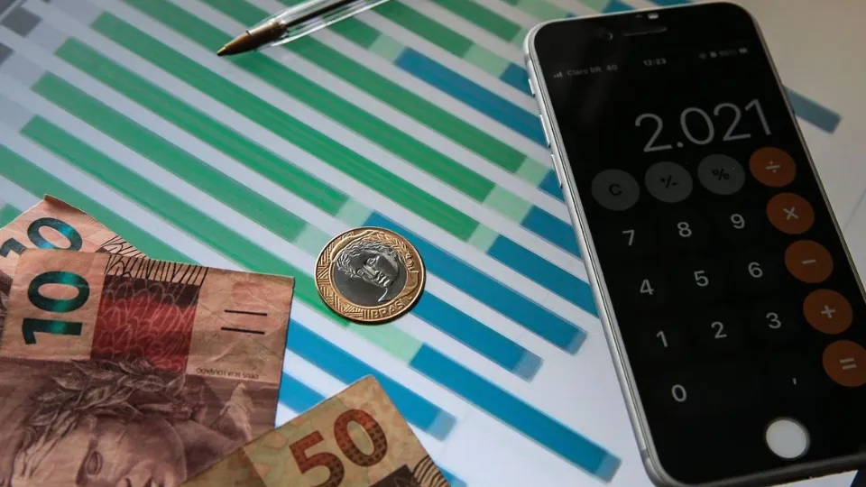 IPCA fecha 2025 em 4,26%, abaixo da meta e expectativas do mercado