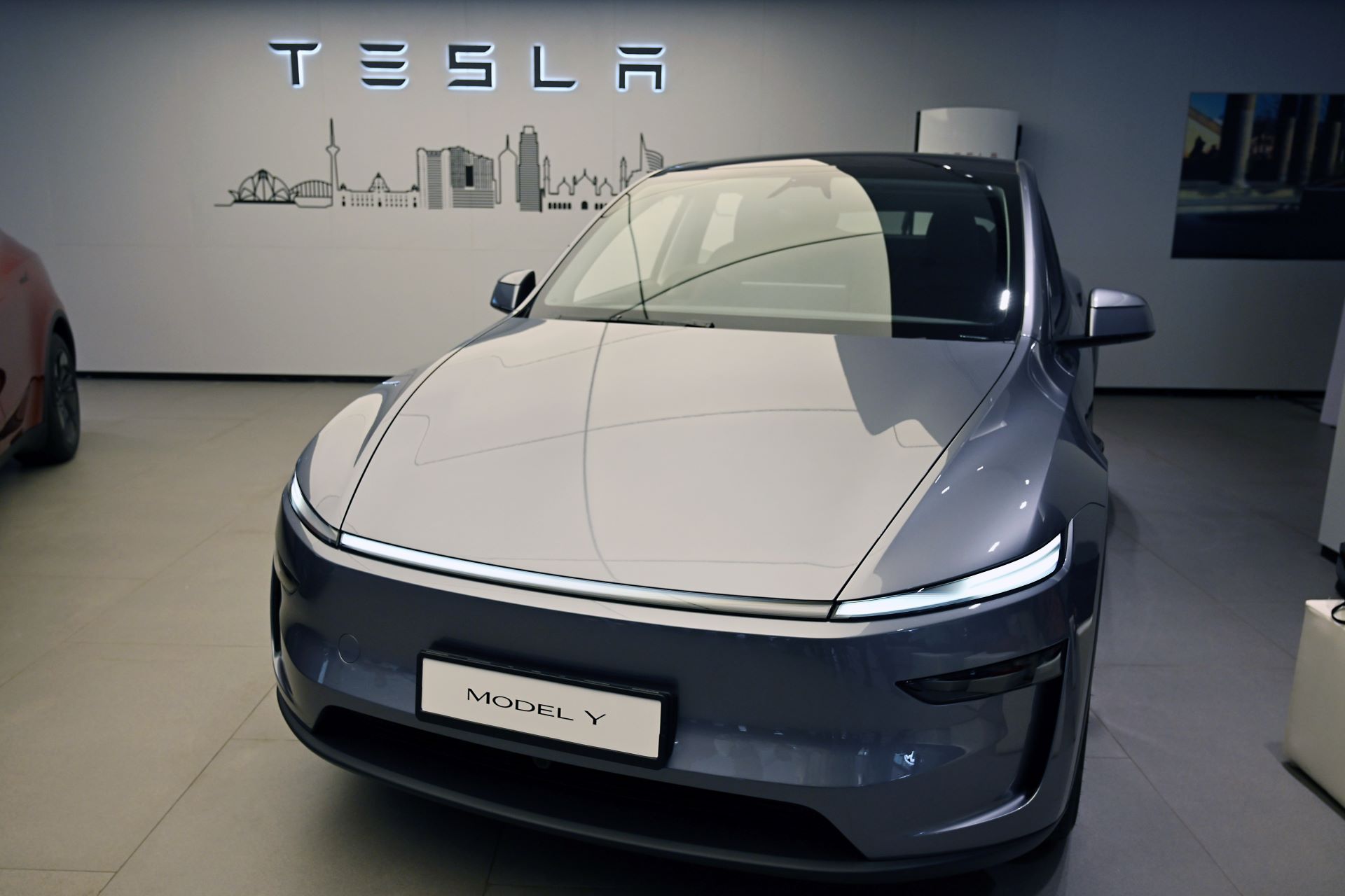 Tesla registra queda no lucro e receita no 4T25, mas supera expectativas