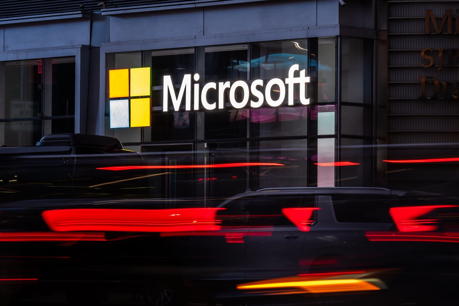 Microsoft: Receita da divisão Azure cresce 39% no último trimestre, ações caem