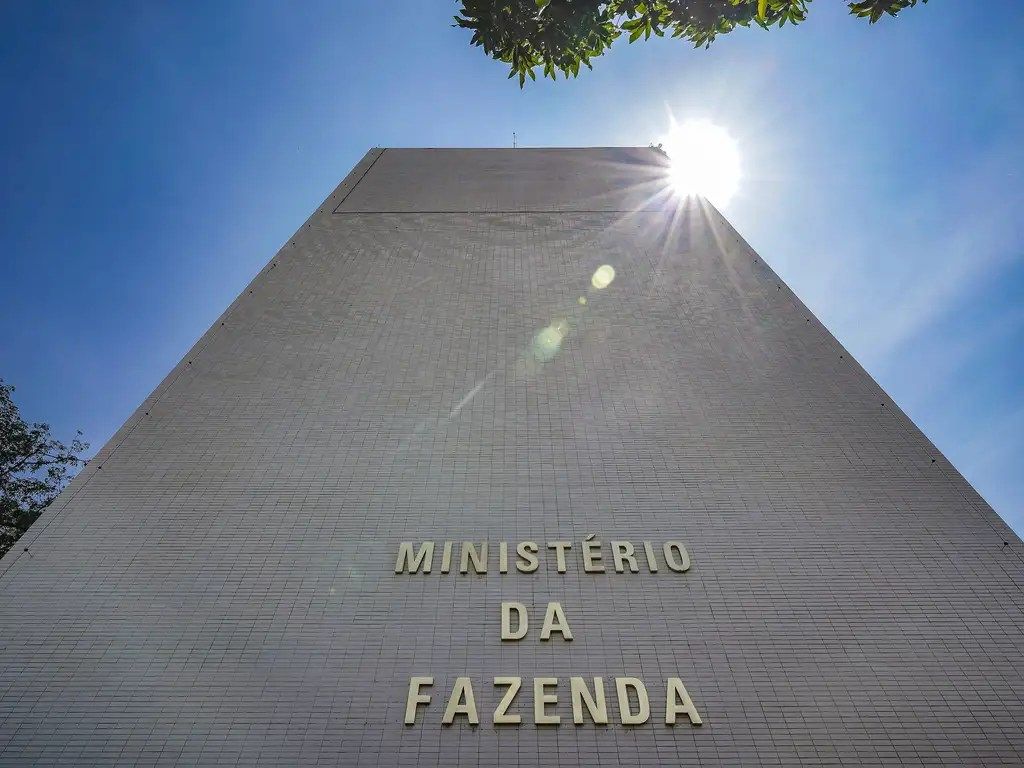 Dívida Bruta do Brasil Cai para 78,7% do PIB em Dezembro de 2025