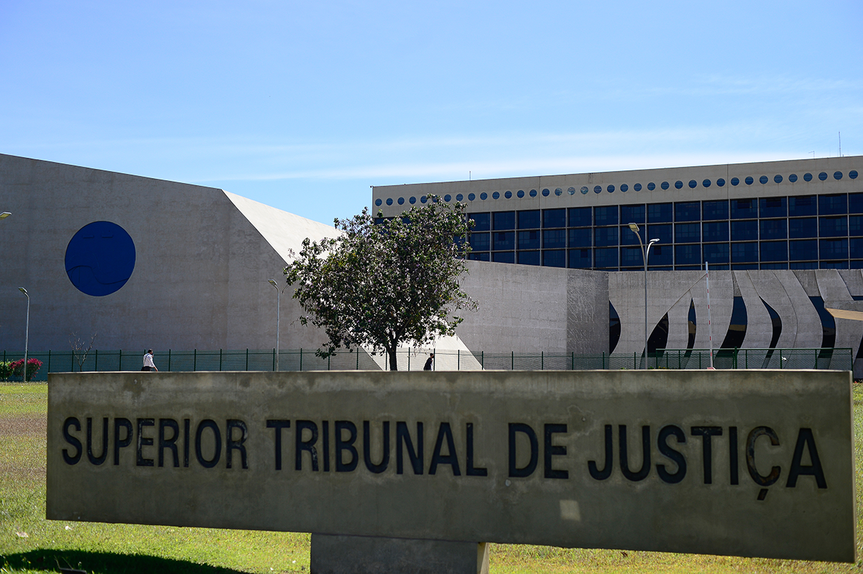 STJ mantém afastamento de diretores de presídio por tortura