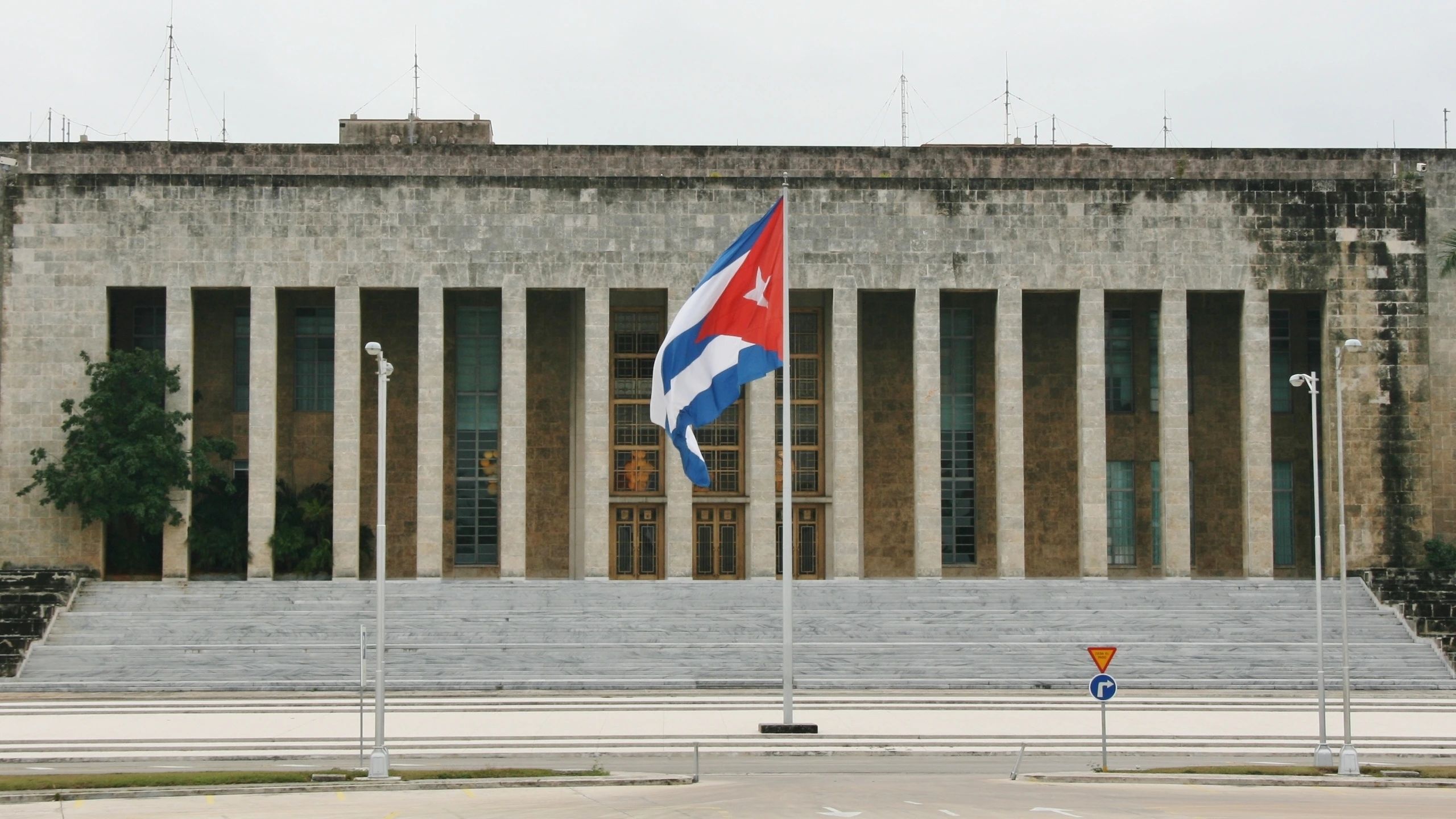 Cuba enfrenta crise econômica e política, aponta análise