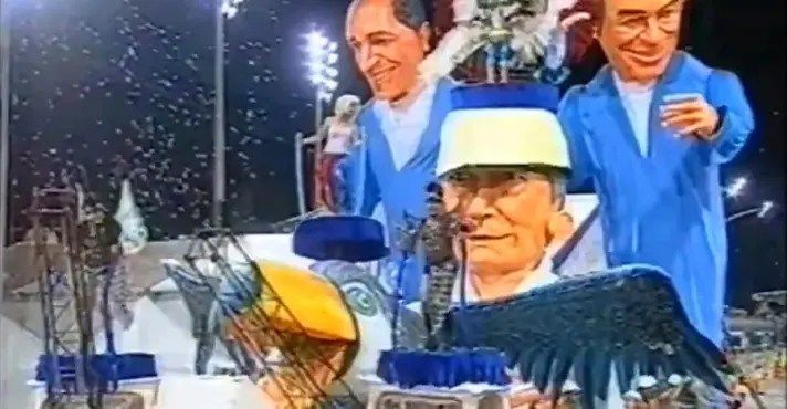 Acadêmicos de Niterói homenageia Lula e repete caso da Leandro de Itaquera em 2006