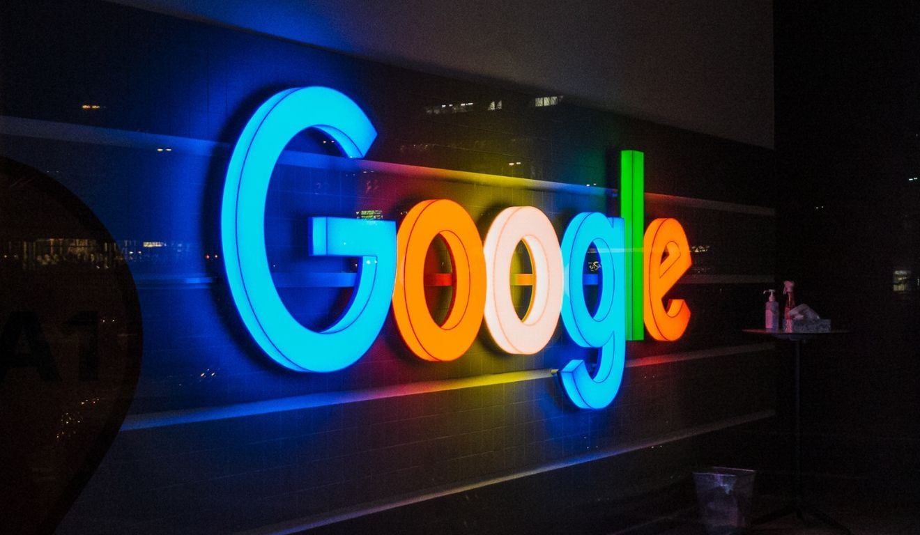 Google e Sea firmam parceria para desenvolver IA em e-commerce e jogos