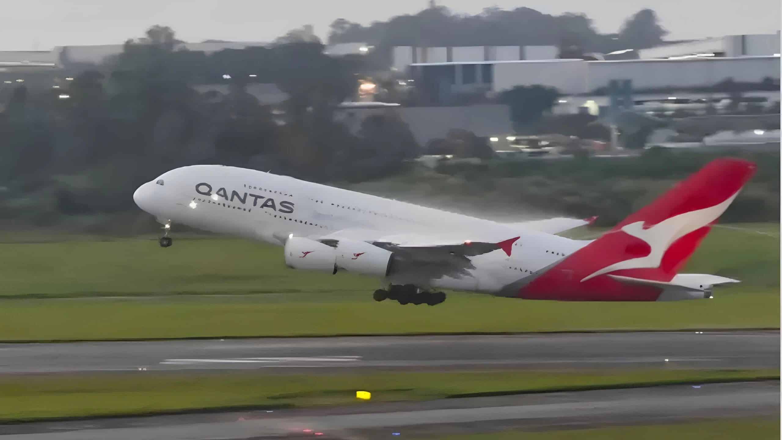 Airbus A380 da Qantas realiza voo direto da Austrália para Guarulhos