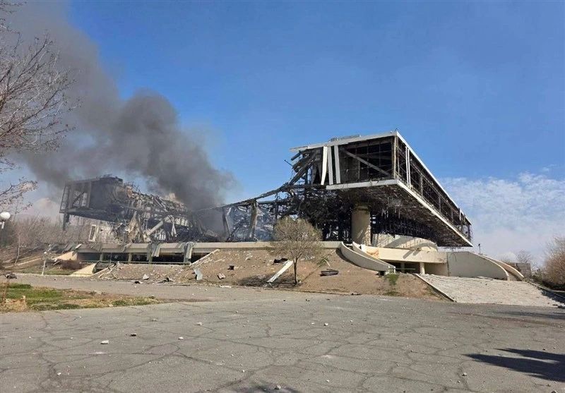 Ataques dos EUA e Israel destroem ginásio do Estádio Azadi, no Irã