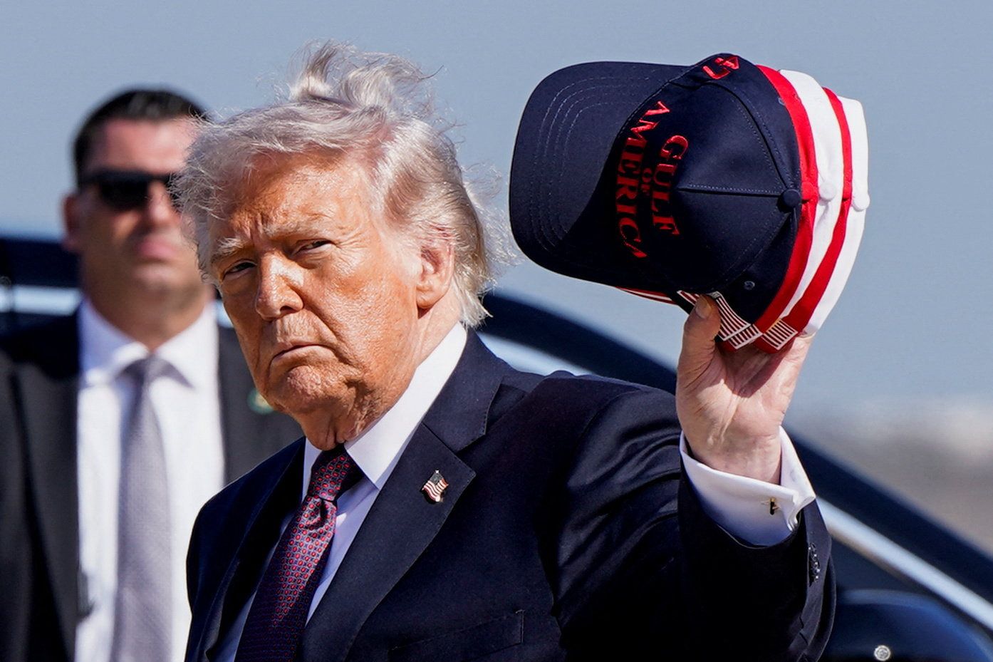 Trump diz estar 'decepcionado' com premiê britânico por restrição a base aérea