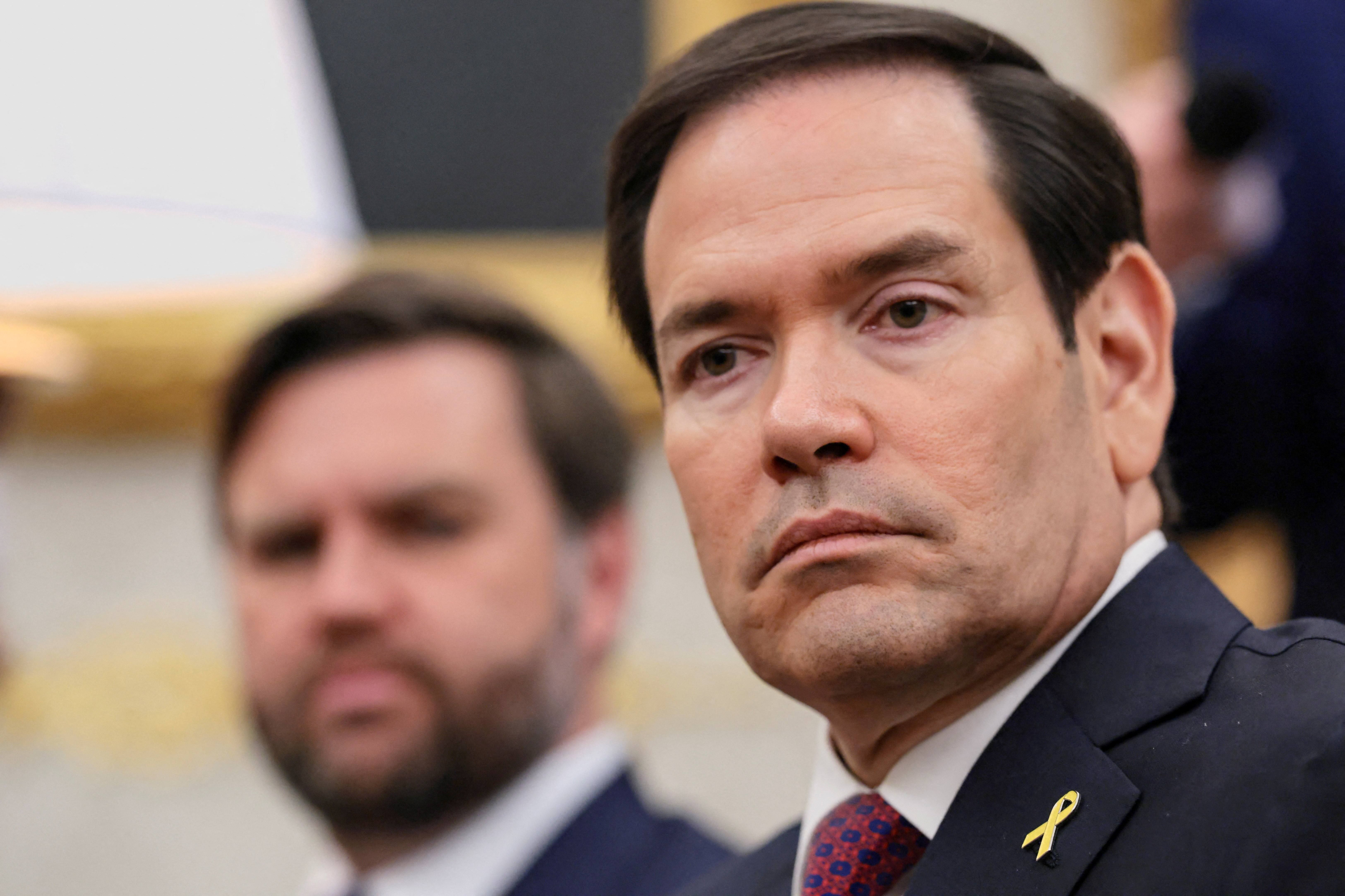 Rubio diz que EUA buscam destruir mísseis iranianos e chama governo de 'terrorista'