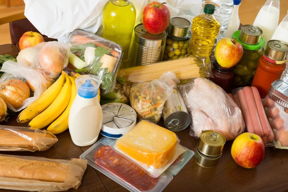 Preços da cesta básica: óleo de soja, açúcar, café, arroz e leite em queda em capitais