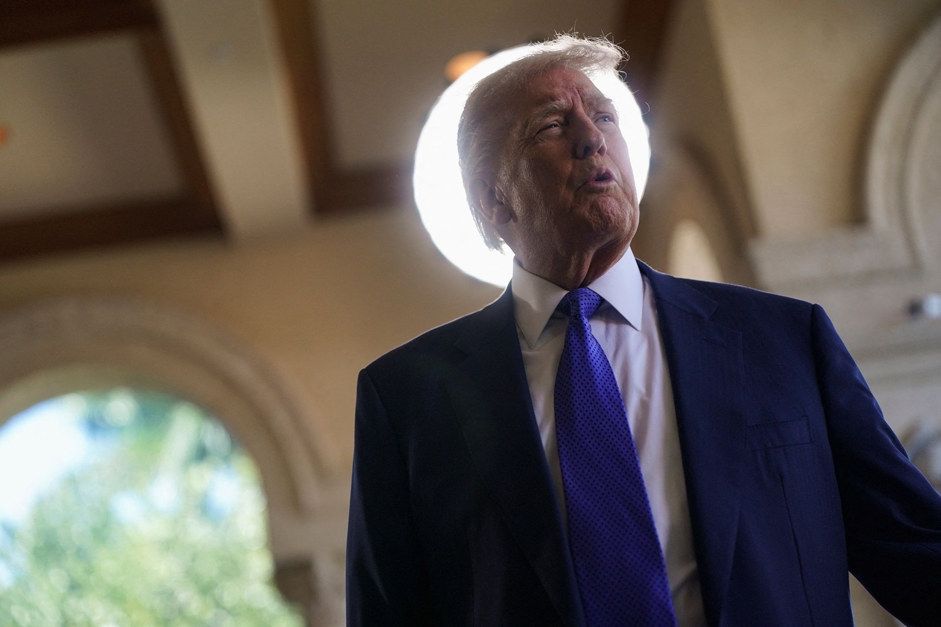 Trump ameaça Irã com ataque 20 vezes maior se houver bloqueio do Estreito de Ormuz