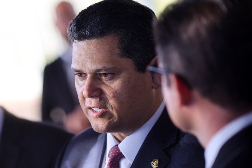 Alcolumbre nega acordo sobre CPI do Banco Master e PL da dosimetria