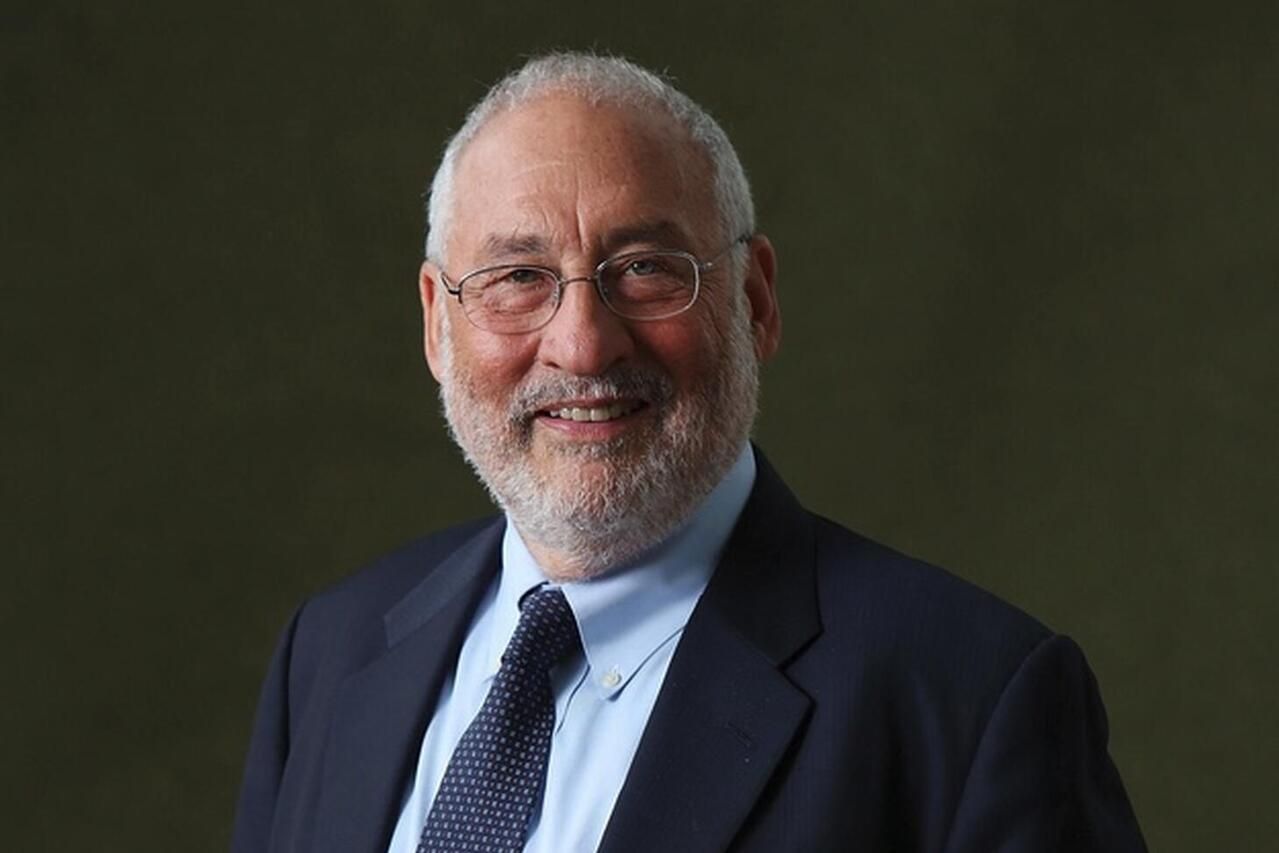 Joseph Stiglitz: IA coleta dados 'lixo' e ameaça informações